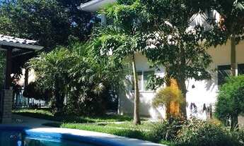 Imagem 2: Casa em condomínio de 5 quartos sendo 2 suítes no Centro de Maricá - R.J