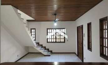 Imagem 3: Casa com 2 dormitórios para alugar por R$ 1.400/mês - Chácara Mariléa - Rio das Ostras/RJ