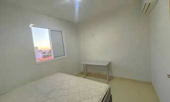 Imagem 6: Apartamento mobiliado para locação. Possui 2 quartos com ares condicionados, se