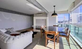 Imagem 4: Apartamento à Venda - Vila Olímpia, 3 Quartos, 216 m2