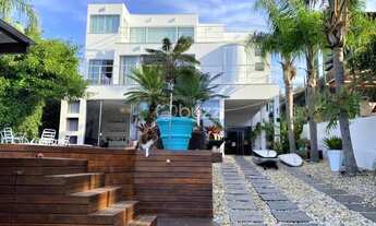 Imagem 2: Casa de condomínio fechado com ótimo padrão construtivo a venda na Lagoa da Conceição!!!!