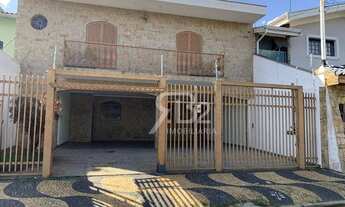 Imagem: Casa à Venda com 3 dormitórios, 2 suítes