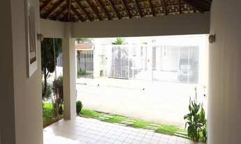 Imagem 2: EXCELENTE CASA 3 SUÍTES PARA VENDA COM LOCALIZAÇÃO PRIVILEGIADA NO CONDOMÍNIO SANTA TERE