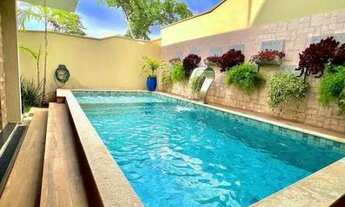 Imagem 2: Casa de condomínio para venda com 337 metros quadrados com 4 quartos