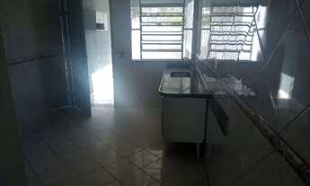 Imagem 4: Alugo linda casa c/ garagem à 200 metros CPTM R$ 1.900,00