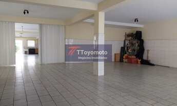 Imagem 2: Espaçosa Casa - 5 dormitórios - piscina - salão de festas - 15 vagas