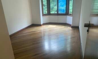 Imagem 3: Casa de Alto padrão na Vila Madalena com 3 andares, com closet e varanda