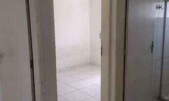 Imagem 3: Apartamento para aluguel e venda tem 42 metros quadrados com 2 quartos