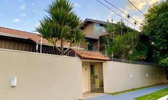 Imagem: Sobrado Espaçoso com Vista Parque