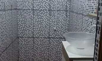 Imagem 5: São 2 casas com duas vagas de garagem coberta: Casa 01- Térrea com 1 dormitório, cozinha