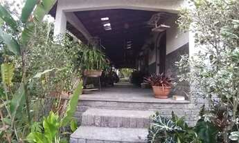 Imagem 3: Cód.: 872 - Casa com 5 Quartos (4 Suítes), Piscina, Portaria 24h e 4 Vagas de Garagem Cobe