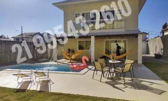 Imagem: Casa com piscina a 100 metros da praia do