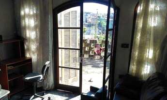 Imagem: Sobrado com um terreno (Oportunidade