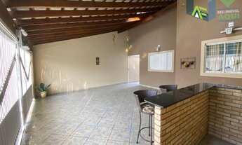 Imagem 3: Casa Térrea em excelente localização, fino acabamento, Piscina e Churrasqueira!!