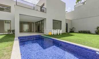 Imagem: Casa de altíssimo padrão com 4 suítes