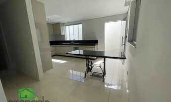 Imagem 4: Casa com 4 dormitórios à venda em Contagem