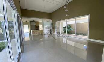 Imagem 5: Casa de condomínio térrea para venda tem 340 metros M², com 4 quartos