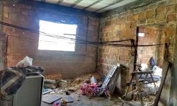 Imagem 2: Vendo uma casa tipo apartamento primeiro andar 2quartos cozinha banheiro bairro pau miudo