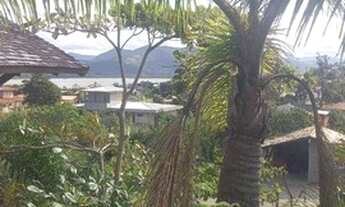 Imagem 6: Casa com grande jardim na Praia do Rosa