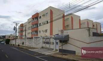 Imagem 5: Apartamento com 2 dormitórios para alugar, 85 m² por R$ 1.800/mês - Parque Residencial Lau