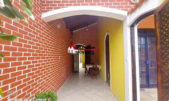 Imagem 7: Casa a venda em bairro residencial a 520 metros do mar com piscina