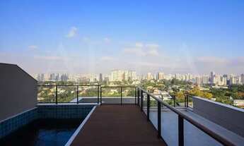 Imagem: Cobertura duplex com piscina com uma das