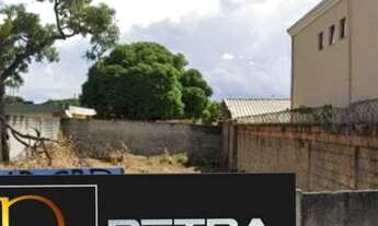 Imagem 2: Excelente lote murado, apto a construção residencial e comercial