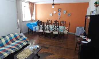 Imagem: Apartamento com três quartos na Praça