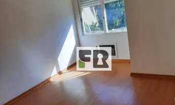 Imagem 2: Apartamento com 2 dormitórios à venda, 50 m² por R$ 180.000 - Passo d'Areia - Porto A