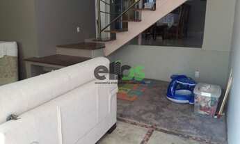 Imagem 3: Casa em bairro, com 3 dormitórios, 1 suite master, 270 m² construído, à venda por R$ 548.0