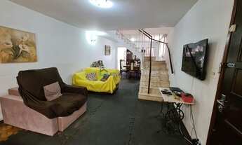 Imagem: Sobrado próximo a Rua Francisco Tapajós