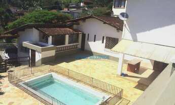 Imagem: Linda casa com 5 dormitórios - Iúcas