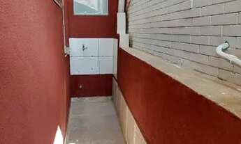 Imagem 7: Casa para aluguel possui 60 metros quadrados com 2 quartos em Vila Gilcy - Campo Largo - P