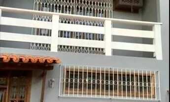 Imagem 2: Casa de 210m2, 2pav, 5/5 sendo 2 suítes master com closet - CA0159WG