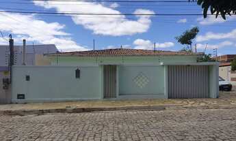 Imagem 2: Vende-se ou Aluga-se Casa no bairro Presidente Costa e Silva