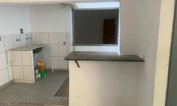 Imagem 7: Casa ampla no Bairro Industrial, 3 quartos, varanda e quintal