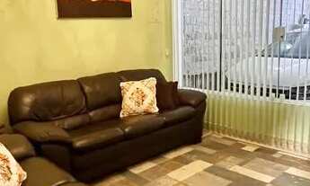 Imagem: Sobrado para venda possui 100 metros quadrados