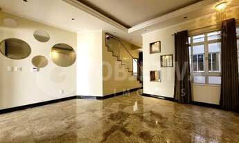 Imagem 6: Belíssima casa estilo sobrado no bairro Alto Umuarama em Uberlândia para aluguel