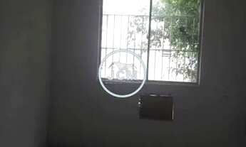 Imagem 4: Bom apartamento vazio, sala 1 quarto