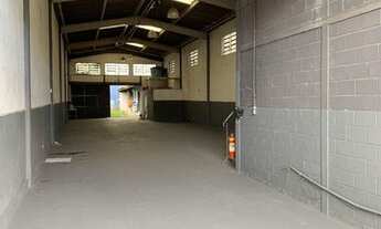 Imagem 2: Alugo Galpão Arujá ao lado da Rodovia Pres. Dutra