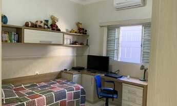 Imagem 2: Linda casa no Gravatás, 04 quartos com armários planejados)piscina aquecida, churrasqueira