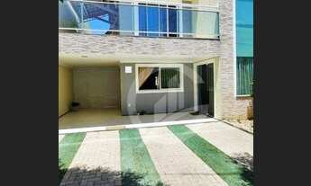 Imagem 2: Linda Casa Duplex na Maraponga em Condomínio Fechado, com 4 quartos, Deck, Piscina e Lazer