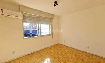 Imagem 6: Apartamento de 03 dormitórios sendo 01 suíte no bairro Petrópolis em Porto Alegre, com VAG