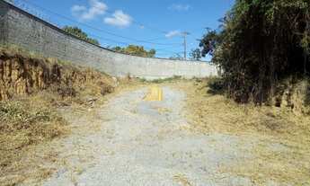 Imagem 2: Terreno as margens da BR-040