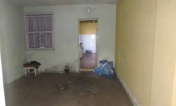 Imagem 2: Casa para venda tem 60 metros quadrados com 2 quartos em Glória - Porto Alegre - RS