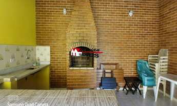 Imagem 2: Casa a venda em bairro residencial a 520 metros do mar com piscina