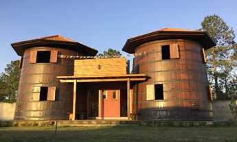 Imagem: Lindos Chalés em terreno próximo a praia