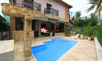 Imagem 2: Sobrado a venda em Peruibe condominio fechado Bougainvillee II com 5 suites e piscina