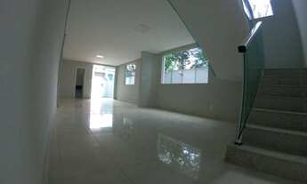 Imagem 2: Casa com 3 Quartos e 3 banheiros à Venda, 180 m² por R$ 799.900