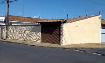 Imagem 3: Casa na Estrada da Bomba, esquina!